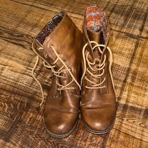 Clarks Tan Leather Lace-Up Boots